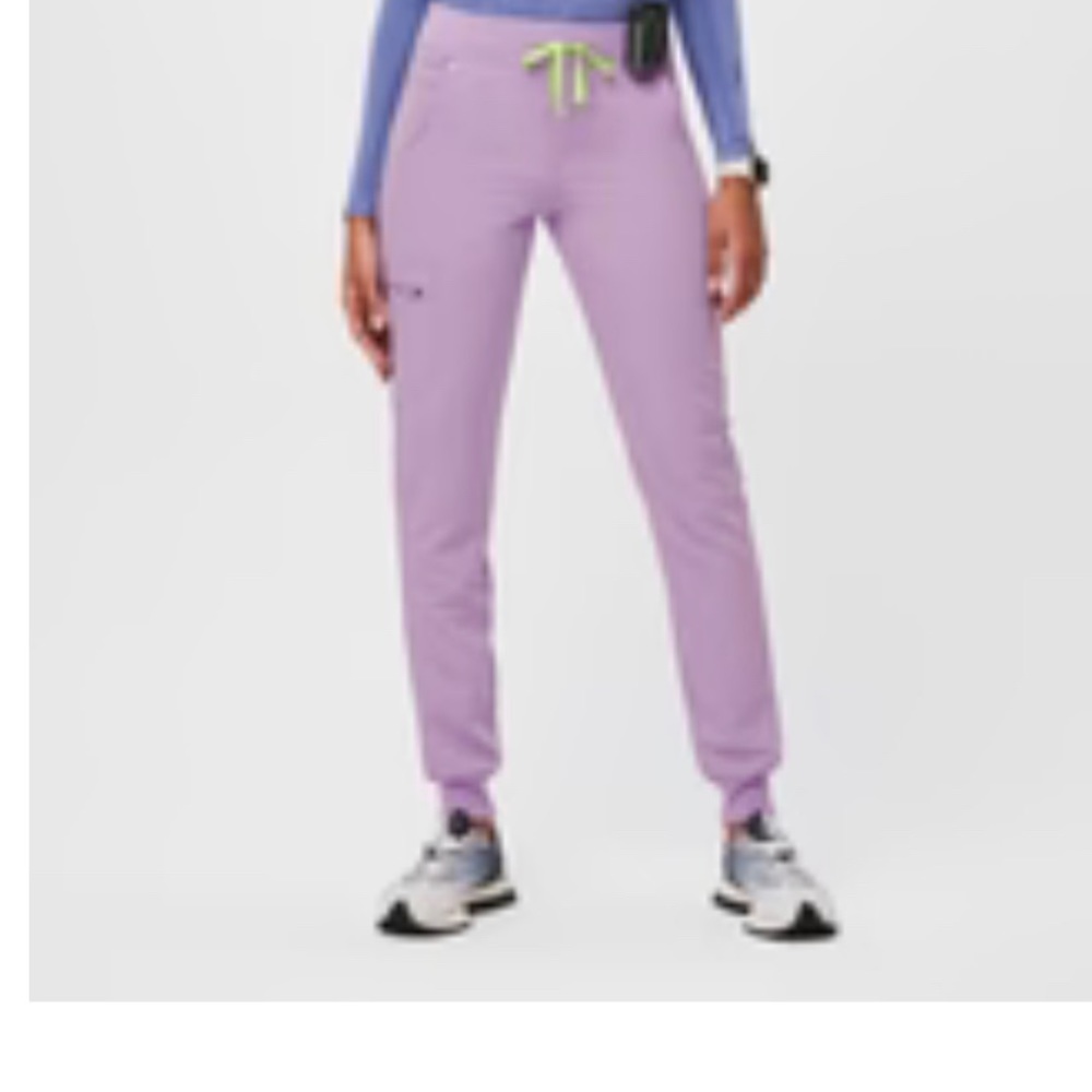 Wearfig scrub jogger